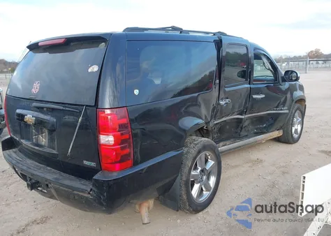 2011 Chevrolet Suburban 1500 Ltz z USA, uszkodzony, nr VIN 1GNSKKE35BR242306